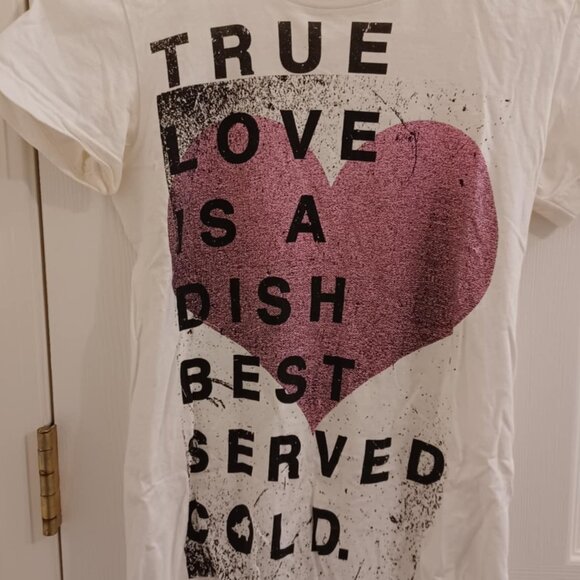Glamour Kills 'True Love Is A Dish Best Served Cold' Shirt - Picture 2 of 3